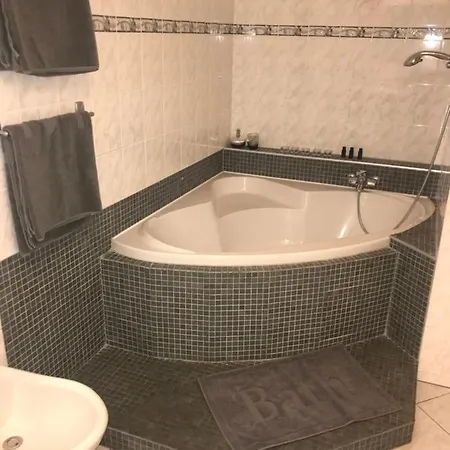 V Nebi Deluxe Brno
